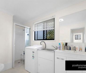 2 Bedroom Home with Private Yard – Handy Crestmead Location - Photo 5