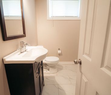 Spacious and Private 2-Bedroom Apartment in Welland! - Photo 4