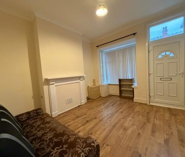 2 Bedroom Mid Terraced House For Rent - Photo 2