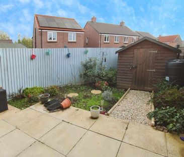 3 bedroom semi-detached house to rent - Photo 5