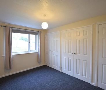 2 bedroom ground floor flat to rent - Photo 4