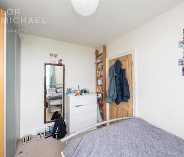 4 bedroom terraced house to rent - Photo 3