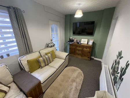 23 Springfield Drive, - Photo 2