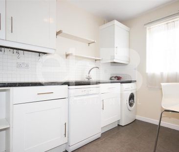 3 bedroom end of terrace house to rent - Photo 5