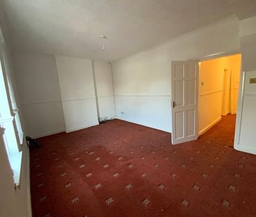 4 bedroom terraced house to rent - Photo 1