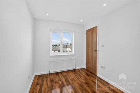 2 bedroom semi-detached house to rent - Photo 3