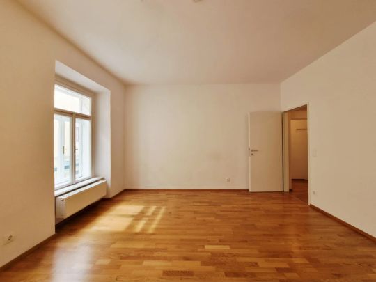 Historischer Charme trifft modernes Wohnen – 2,5-Zimmer-Wohnung in der Rathausgasse - Photo 1