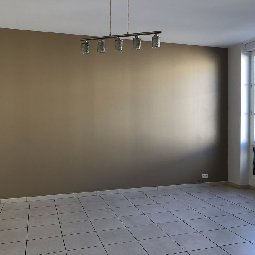 Location Appartement 3 pièces 76m² MARMANDE 47200 - Photo 1