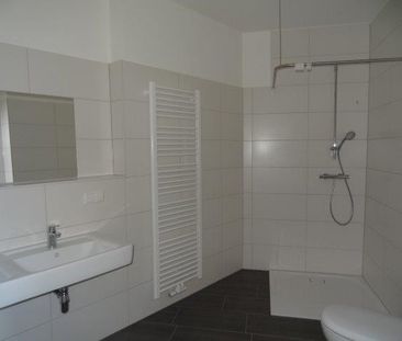 Seniorengerechte 3-Zimmer-Wohnung mit EBK, Lift und bodentiefer Dusche - Photo 6