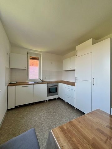 Wunderschöne 2-Zimmer-Wohnung mit Küche und Balkon - Photo 3