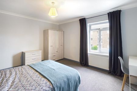 3 bedroom private hall to rent - Photo 3