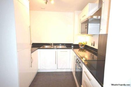 2 bedroom property to rent in London - Photo 4