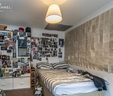 8 bedroom terraced house to rent - Photo 1