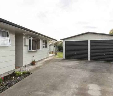 Fresh on Ferndale! - Photo 1