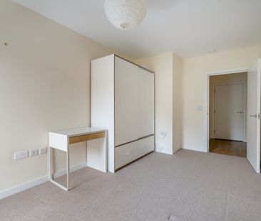 3 bedroom apartment to rent - Photo 6