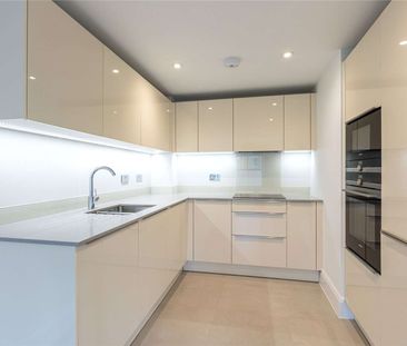 Modern one bedroom apartment situated in the Royal Wells developmen... - Photo 1