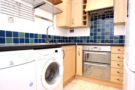 2 bedroom ground floor flat to rent - Photo 4