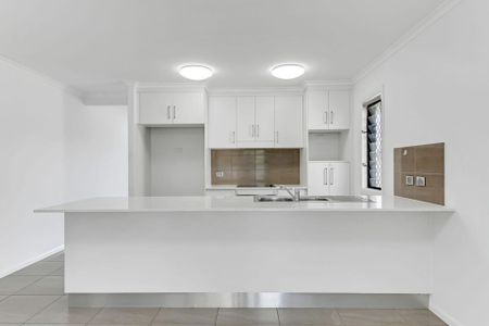 Family Home in Burdell - Photo 4