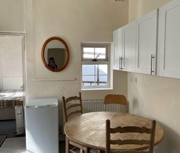 5 bedroom flat to rent - Photo 5