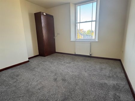 West Park Terrace, Scarborough - Photo 5