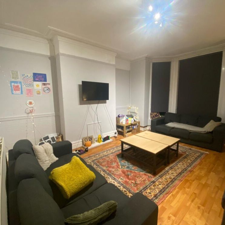 54a St Michaels Road, Leeds, LS6 3BG - Photo 1