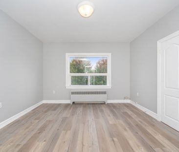 For Lease - 486 Holtby Avenue Unit# 3, Burlington, Ontario - Photo 2