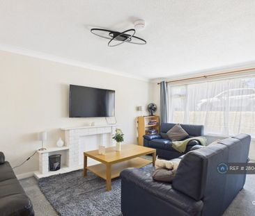 4 bedroom detached house to rent - Photo 6