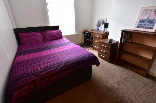 Pearson Grove, Hyde Park - Photo 1