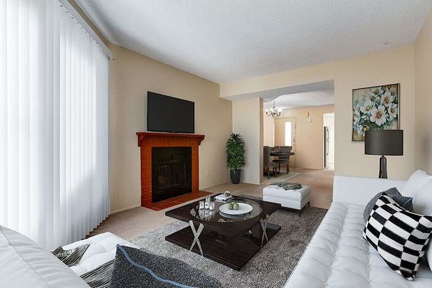 550 Rundlehorn Circle N, Calgary - Photo 1