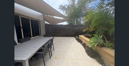 Beautiful townhouse just steps to the beach - Photo 3