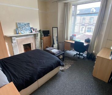 5 bedroom terraced house to rent - Photo 2