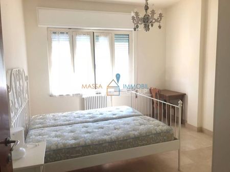 Appartamento viale Eugenio Chiesa 16, Centro, Massa - Photo 5