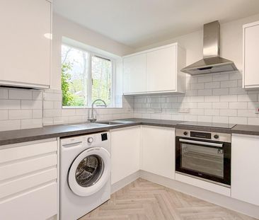 Nightingale Court, Hertford - Photo 3