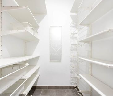 Barcelona, Catalonia 08012 - Photo 2