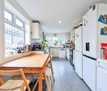 3 bedroom terraced house to rent - Photo 6