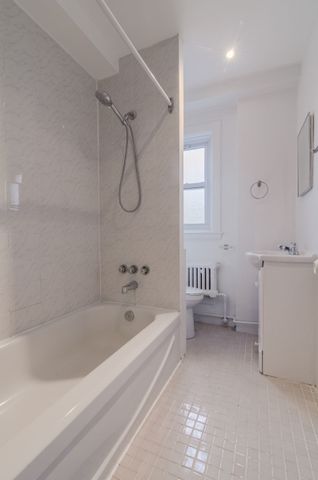 1 Rosemount Avenue - Photo 5