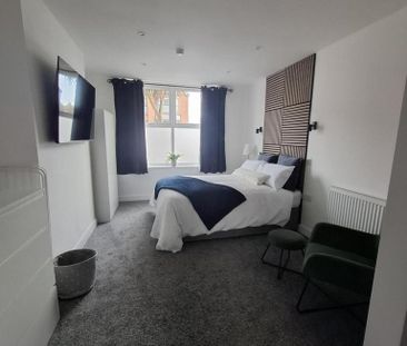 1 bedroom in a house share to rent - Photo 1