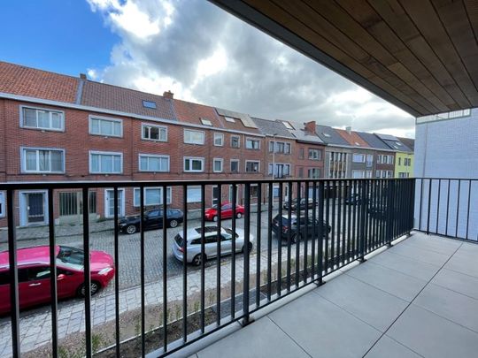 Leuk recent appartement met terras – nabij de Bourgoyen - Foto 1