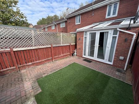2 bedroom terraced house to rent - Photo 3