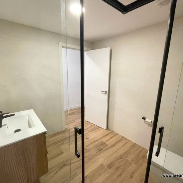 Planta baja de alquiler en Carrer de Vicent Brull, El Cabanyal - El Canyamelar - Photo 1