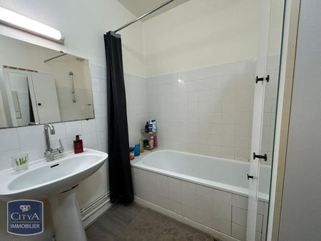 Location Appartement 2 pièces 53m² OBJAT 19130 - Photo 5