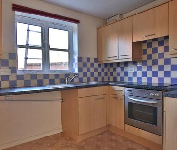 3 bedroom end of terrace house to rent - Photo 6