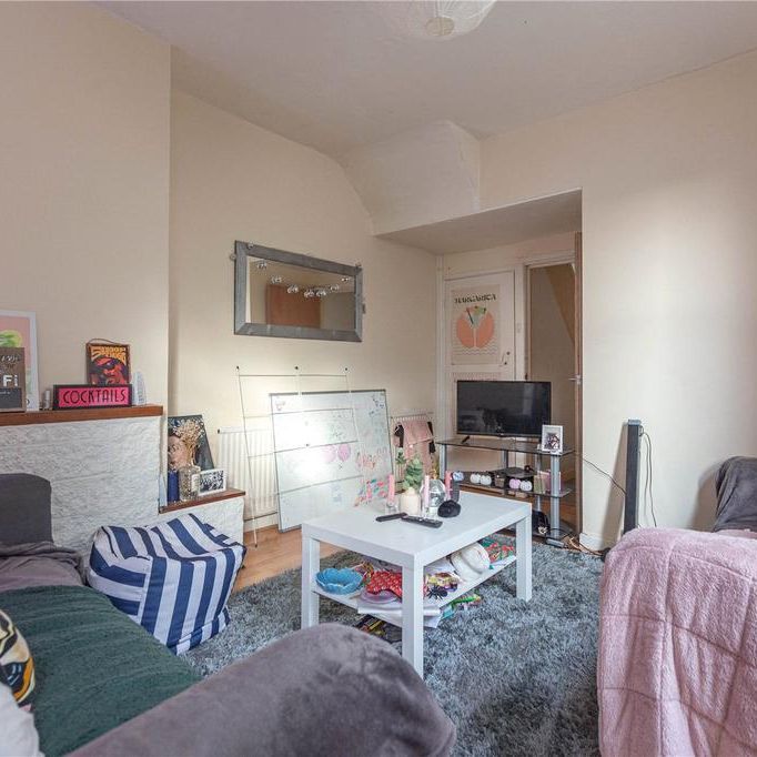 6 bedroom terraced house to rent - Photo 1