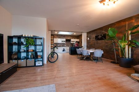 Großzügig wohnen: Kernsanierte Wohnung mit offenem Wohn-/Essbereich in Kitzingen + Pkw-Stellplatz - Foto 5