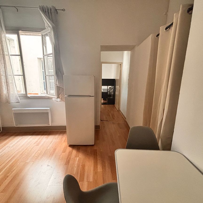 NIMES CENTRE - T2 MEUBLÉ DE 36 M2, - Photo 1
