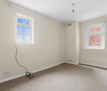 2 bedroom duplex to rent - Photo 1