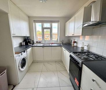 St. Marys Avenue North, Southall, UB2 - Photo 2