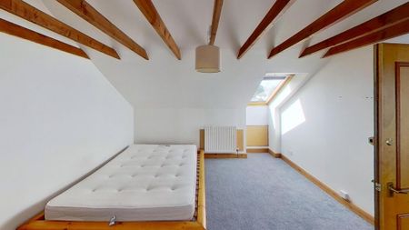 3 bedroom flat to rent - Photo 4