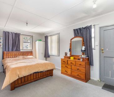 MANUREWA, 4 BEDROOMS - Photo 3