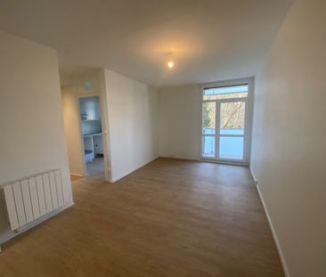 Location Appartement 3 pièces 55m² OULLINS 69600 - Photo 1